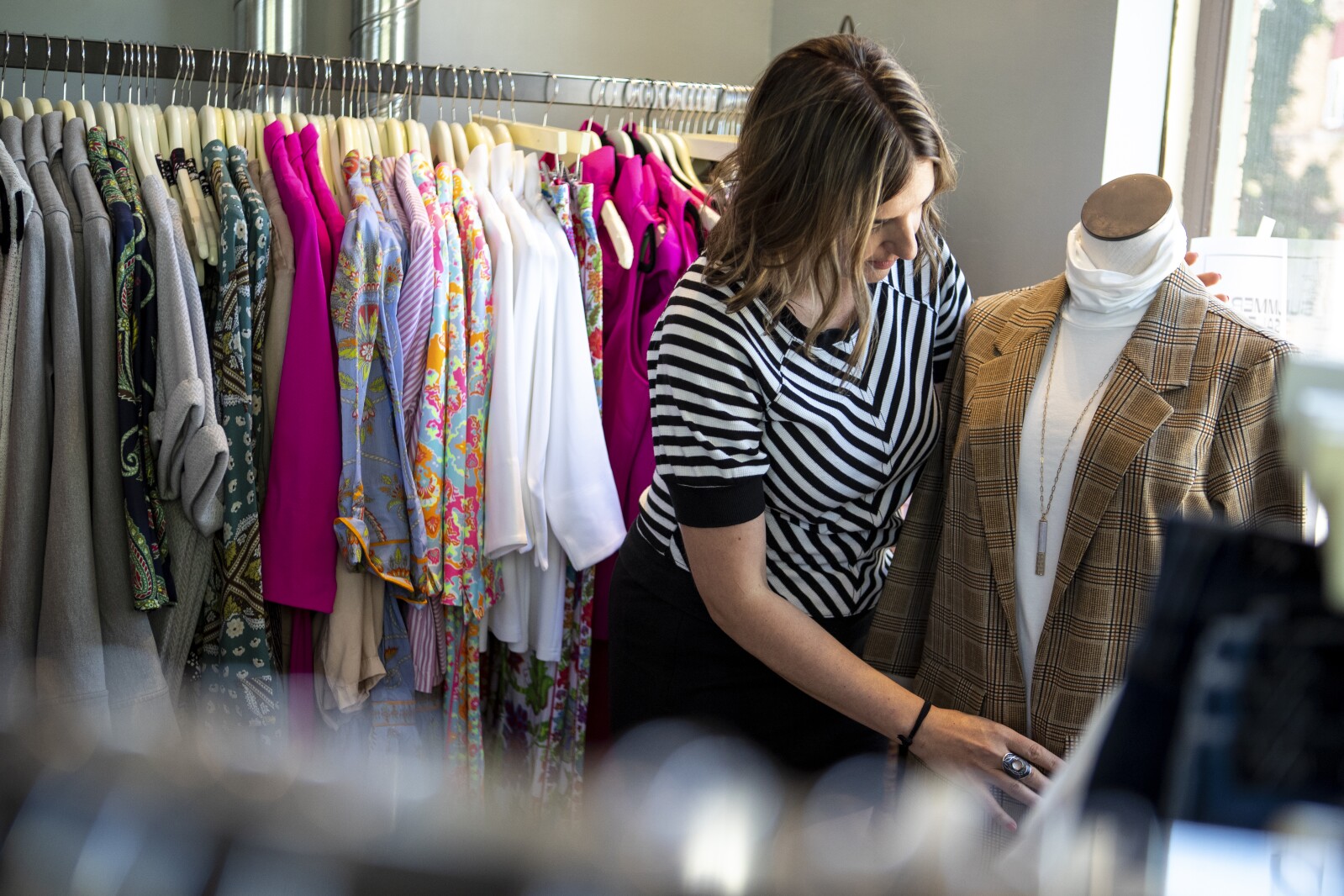 Local Boutiques Spotlighted In Fashion Local News
